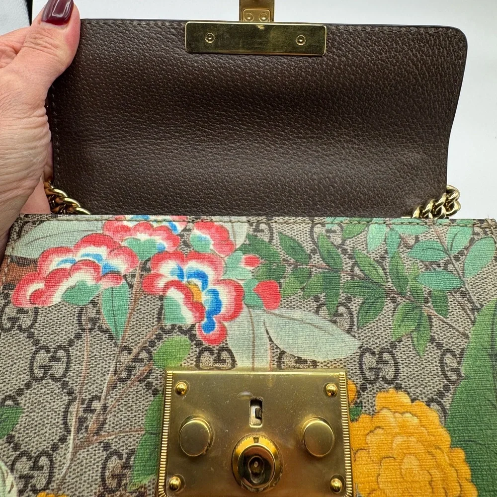 Gucci Small GG Supreme Tian Padlock Bag - Picture 15 of 16